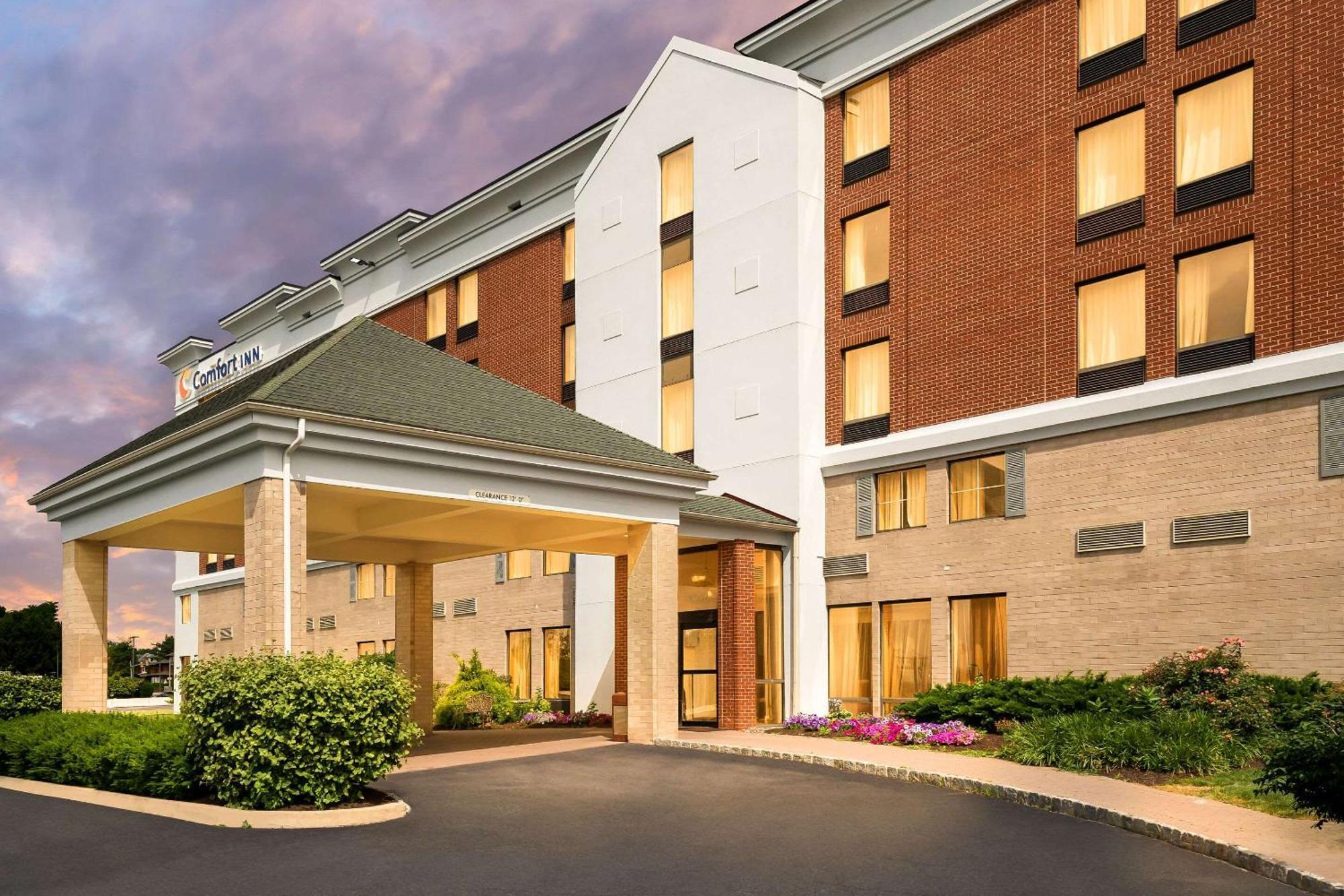 Comfort Inn Lehigh Valley West Fogelsville Exterior photo