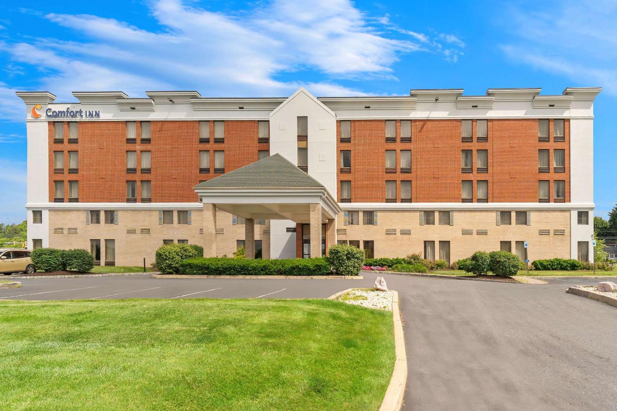 Comfort Inn Lehigh Valley West Fogelsville Exterior photo